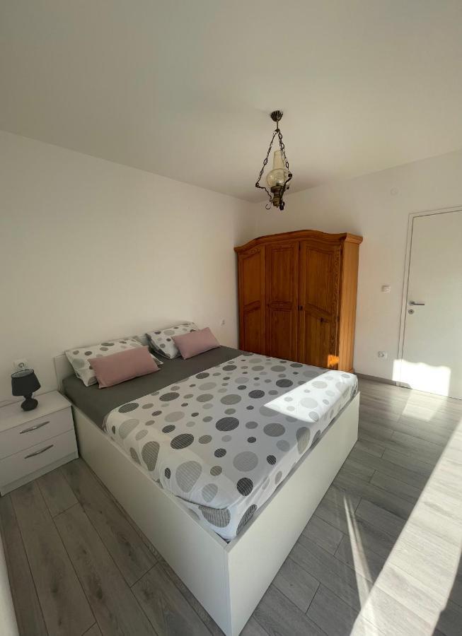 City Apartment Domagoj Omiš Eksteriør bilde